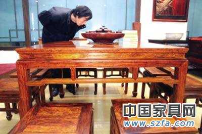 紅木家具“白皮事件”讓中小企業(yè)提前一年死四成 紅木家具“白皮事件”讓中小企業(yè)提前一年死四成