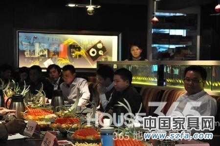 南京家居建材業(yè)多位大佬出席本次活動 家居建材業(yè)大佬話營銷 網(wǎng)絡(luò)將成主流渠道(HOUSE365 劉國超)