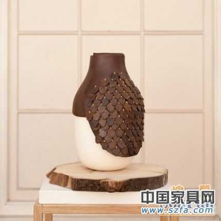 使用天然動(dòng)物、植物聚合物制作的Botanica系列器皿