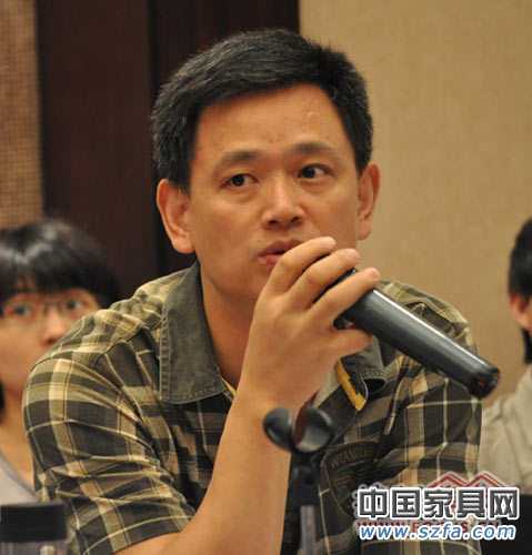 七彩人生營(yíng)銷中心總經(jīng)理 彭紅