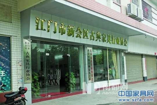 邱德厚一一回應(yīng)質(zhì)疑。