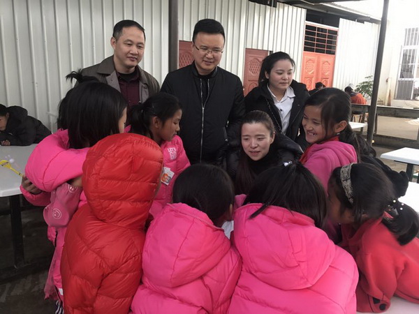  東成文宋&ldquo;暖冬&rdquo;愛(ài)心公益團(tuán)為貧困家庭帶去溫暖與關(guān)愛(ài)
