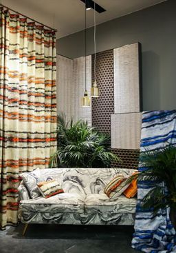 多題材、多品類、多異業(yè)賦能煥新下的百花齊放