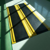 防靜電地墊，車間緩疲勞腳墊，卡優(yōu)無味防靜電桌墊